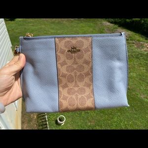NWT coach pouch/wrislet